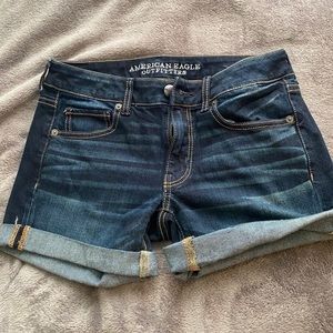 American Eagle shorts size 6.